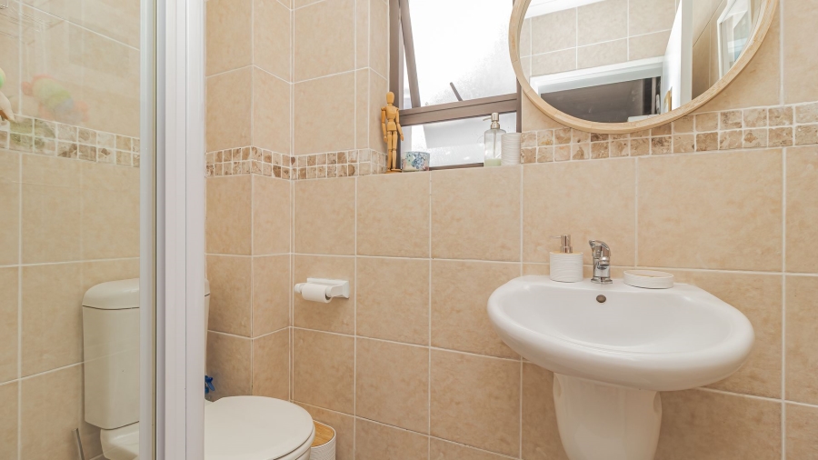 3 Bedroom Property for Sale in Waves Edge Western Cape